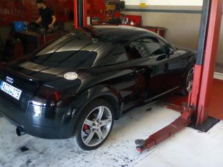 Audi TT 2000-thumb-26