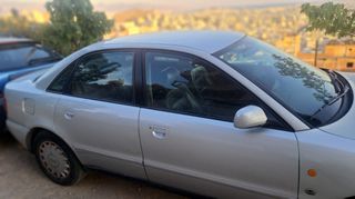 Audi A4 1998-thumb-1