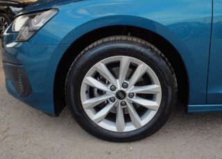 Audi A3 2023 A3-thumb-2
