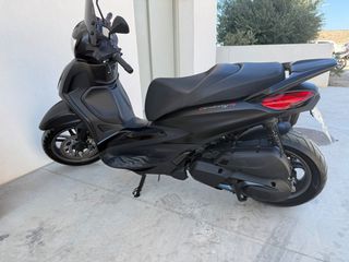 Piaggio Beverly 400 2022-thumb-4