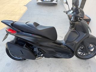 Piaggio Beverly 400 2022-thumb-7