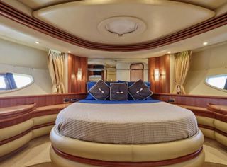 Azimut 2006 68Ε-thumb-10