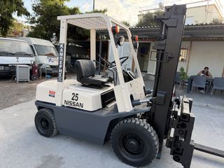 Nissan 1998 2,5 πλαγιοκινηση