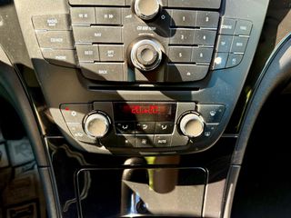 Opel Insignia 2009 1800cc 140HP FULL EXTRA-thumb-16