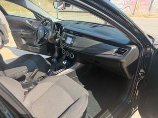 Alfa Romeo Giulietta 2015-thumb-11