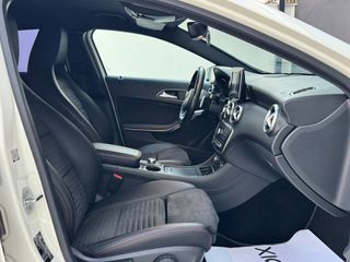 Mercedes-Benz A 180 2018 AMG LINE-thumb-10