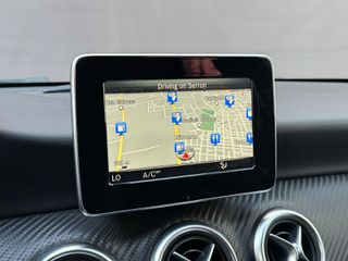 Mercedes-Benz A 180 2018 AMG LINE-thumb-18