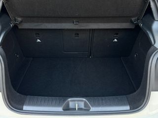 Mercedes-Benz A 180 2018 AMG LINE-thumb-35