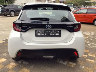 Toyota Yaris 2023-thumb-4