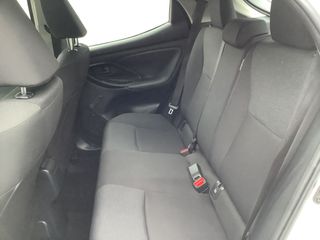 Toyota Yaris 2023-thumb-8