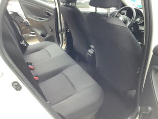 Toyota Yaris 2023-thumb-10