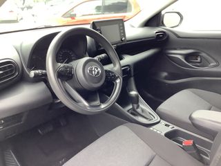 Toyota Yaris 2023-thumb-16