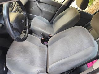 Ford Focus 2000 FOCUS 1.6 5D-thumb-3