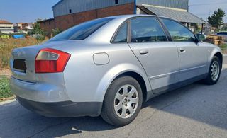 Audi A4 2001-thumb-2