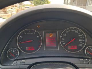 Audi A4 2001-thumb-7