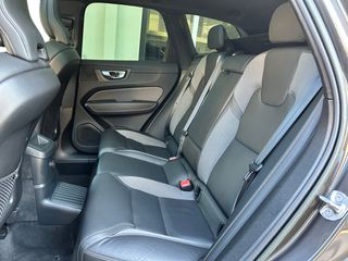 Volvo XC 60 2023 CORE PLUS DARK(ex.R Design),Airmatic-thumb-27