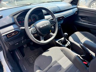 Dacia Sandero 2023 1.0 ESSENTIA  STEPWAY  92HP-thumb-4