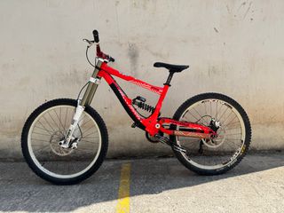 Downhill - Enduro - Trail Commencal 2012 Supreme