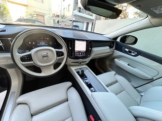 Volvo XC 60 2023 CORE PLUS DARK(ex.R Design)-thumb-8