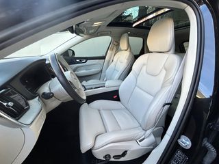 Volvo XC 60 2023 CORE PLUS DARK(ex.R Design)-thumb-14