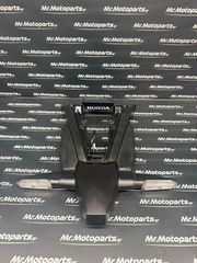 ΛΑΣΠΩΤΗΡΑΣ ΠΙΣΩ ΒΑΣΗ ΠΙΝΑΚΙΔΑΣ ΜΕ ΦΛΑΣ HONDA ADV 350 (2022-2026)
