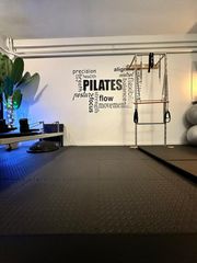 Pilates Reformer & Pilates Tower-thumb-4