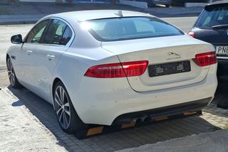 Jaguar XE 2016 PRESTIGE-thumb-1