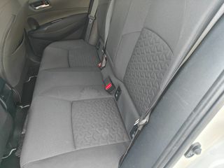 Toyota Auris 2019 1.8 HYBRID lounge-thumb-14