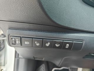 Toyota Auris 2019 1.8 HYBRID lounge-thumb-17