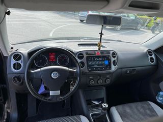 Volkswagen Tiguan 2008-thumb-8