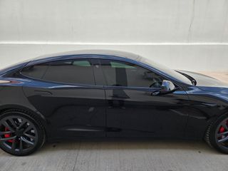 Tesla Model S 2023 plaid-thumb-12
