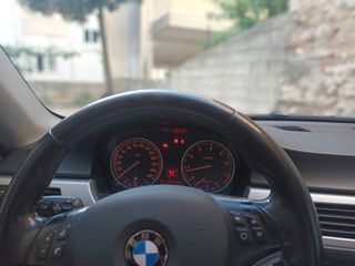 Bmw 320 2010 Coupe-thumb-3