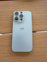 iPhone 16 pro-thumb-1