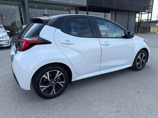 Toyota Yaris 2024 BI-TONE HYBRID 1.5cc 125hp FULL EXTRA!-thumb-6