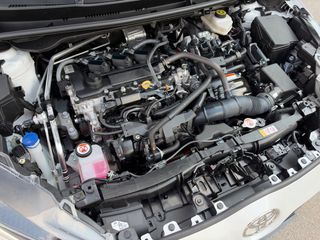 Toyota Yaris 2024 BI-TONE HYBRID 1.5cc 125hp FULL EXTRA!-thumb-49