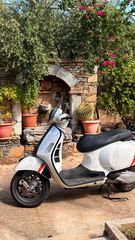 Vespa GTS 300 2023 GTS 300-thumb-1