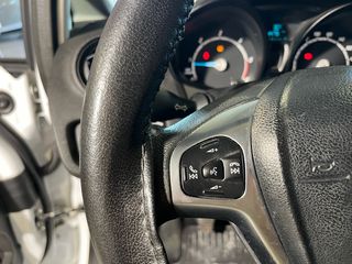 Ford Focus 2017-thumb-11