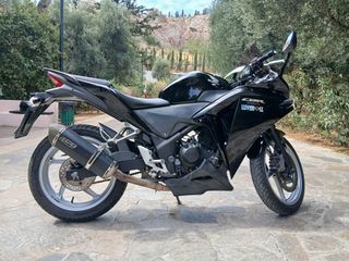 Honda CBR250R 2011-thumb-4