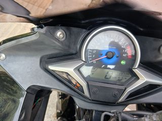Honda CBR250R 2011-thumb-8