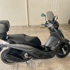 Piaggio Beverly 300 2015-thumb-2