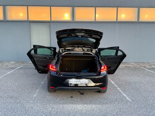 Renault Megane 2016-thumb-5