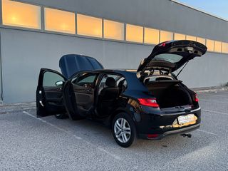 Renault Megane 2016-thumb-6