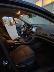 Renault Megane 2016-thumb-10