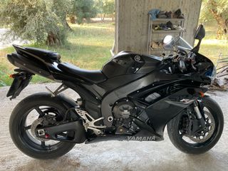Yamaha YZF-R1 2008-thumb-1