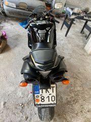 Yamaha YZF-R1 2008-thumb-2