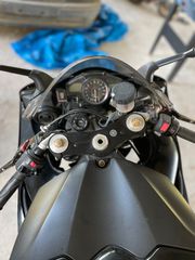 Yamaha YZF-R1 2008-thumb-3