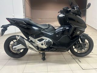 Honda Forza 750 2021 Scooter-thumb-8