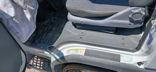 Κόφα Mitsubishi 2004 canter-thumb-10