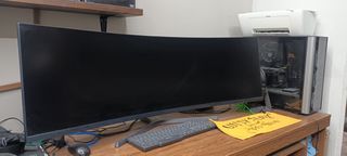 SAMSUNG QLED GAMING MONITOR