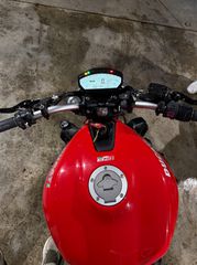 Ducati Monster 821 2015-thumb-4